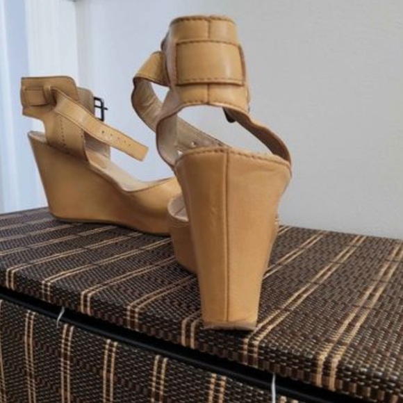 Kenneth Cole Leather Wedge Sandals - Picture 4 of 5